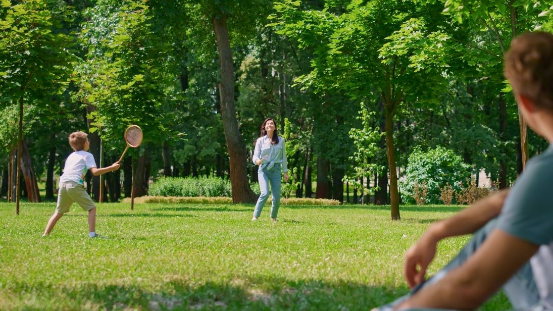 Sport und Spaß im Park © stockbusters/AdobeStock.com
